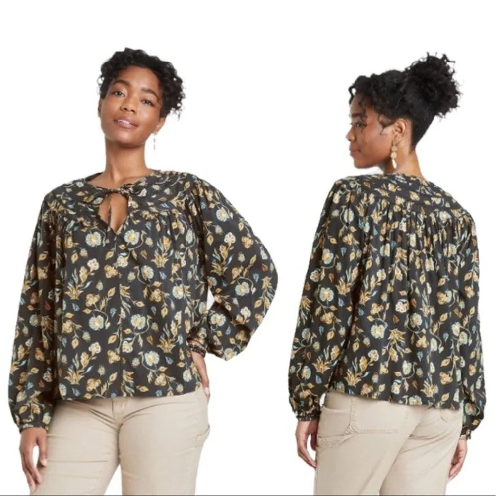 Universal thread Women's Balloon Long Sleeve Tie- Front Blouse Size Medium